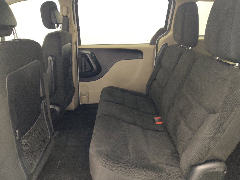 Used 2019 Dodge Grand Caravan SE w/ UConnect Hands-Free Group FWD image 18