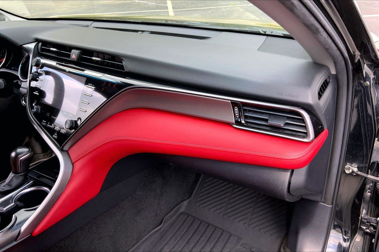 Used 2019 Toyota Camry XSE FWD image 15