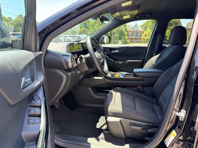 Used 2025 Chevrolet Equinox LT AWD/4WD image 13