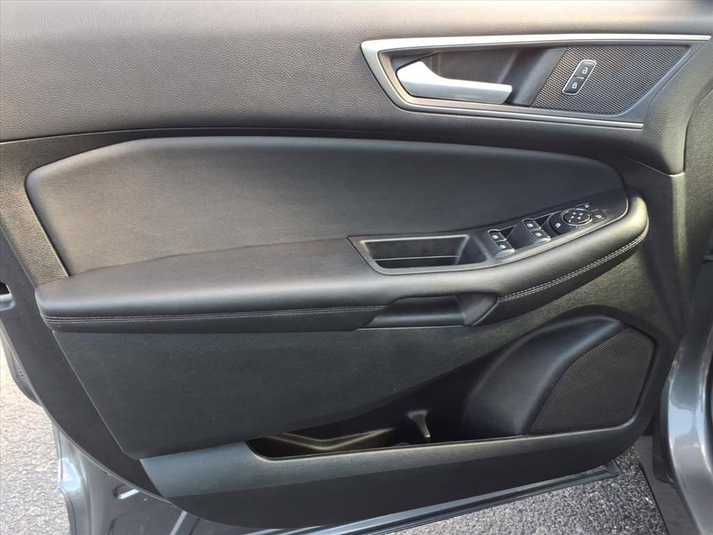Used 2022 Ford Edge SEL w/ Convenience Package image 17