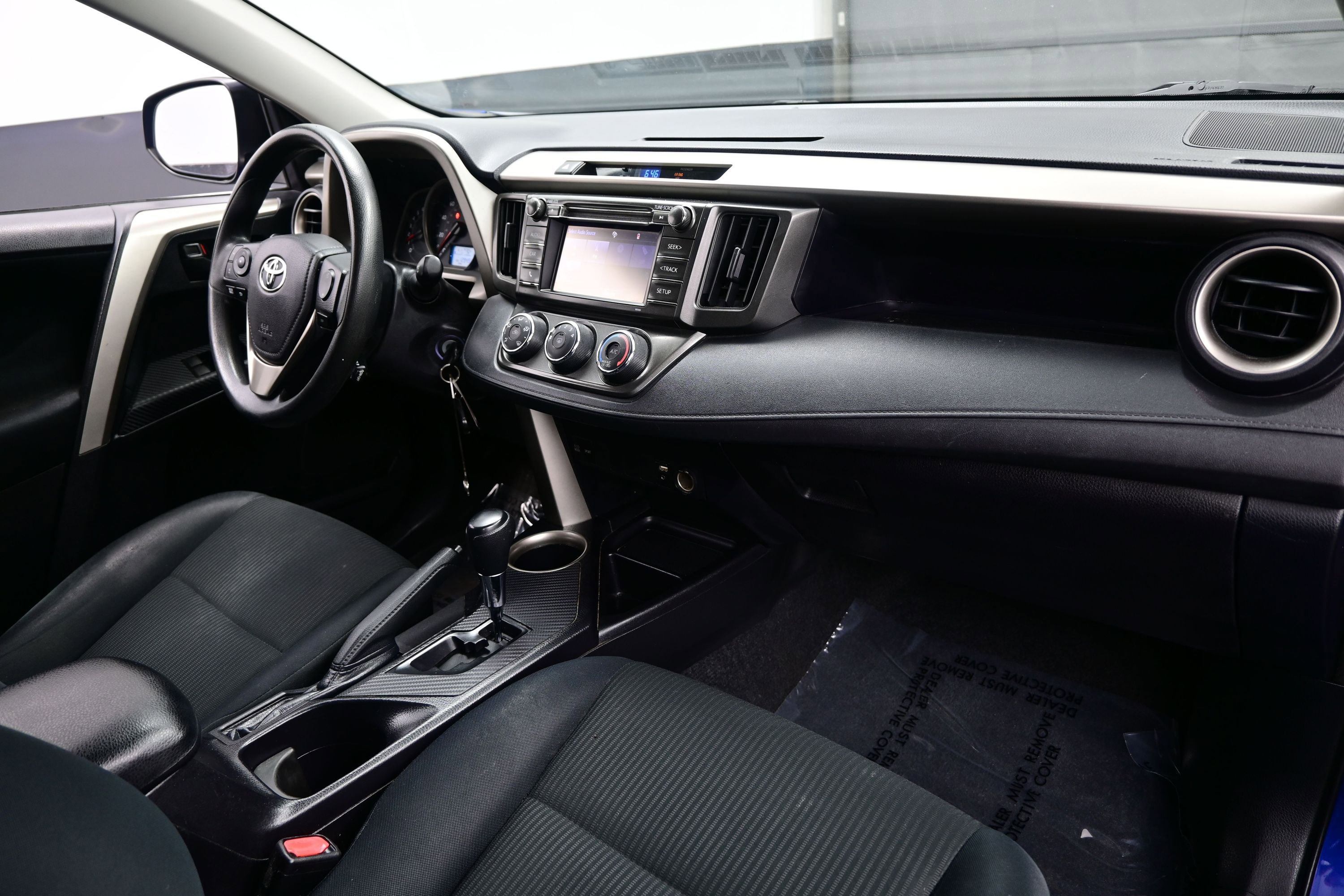 Used 2015 Toyota RAV4 LE AWD/4WD image 13