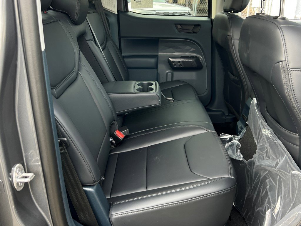 New 2026 Ford Maverick Lariat w/ Black Appearance Package image 11