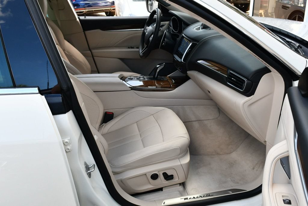 Used 2019 Maserati Levante S GranSport AWD/4WD image 19