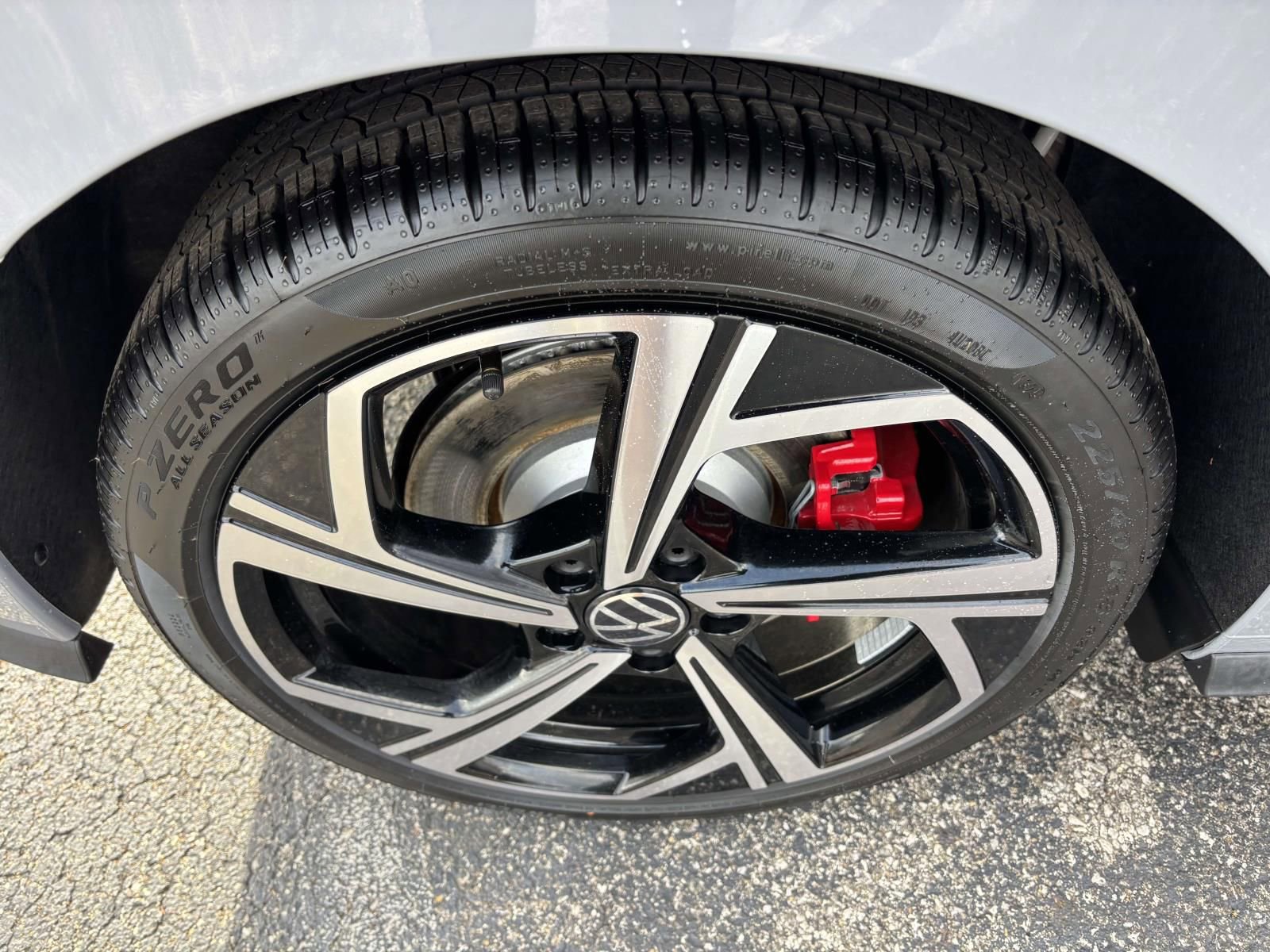 New 2026 Volkswagen GTI SE image 10