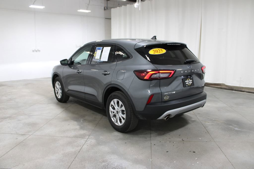 Used 2025 Ford Escape Active AWD/4WD image 7