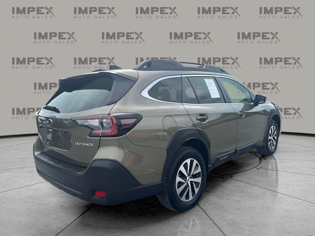 Used 2025 Subaru Outback Premium AWD/4WD image 3