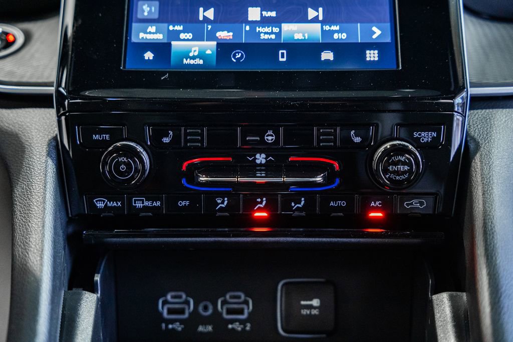 New 2025 Jeep Grand Cherokee Altitude image 22