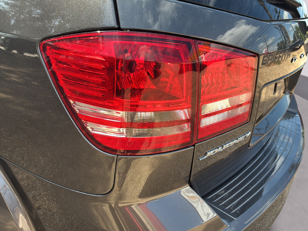 Used 2020 Dodge Journey SE w/ SE Popular Equipment Group FWD image 40