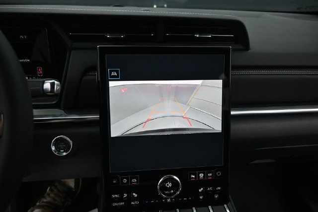 New 2027 GMC Terrain Elevation w/ Elevation Premium Package FWD image 33