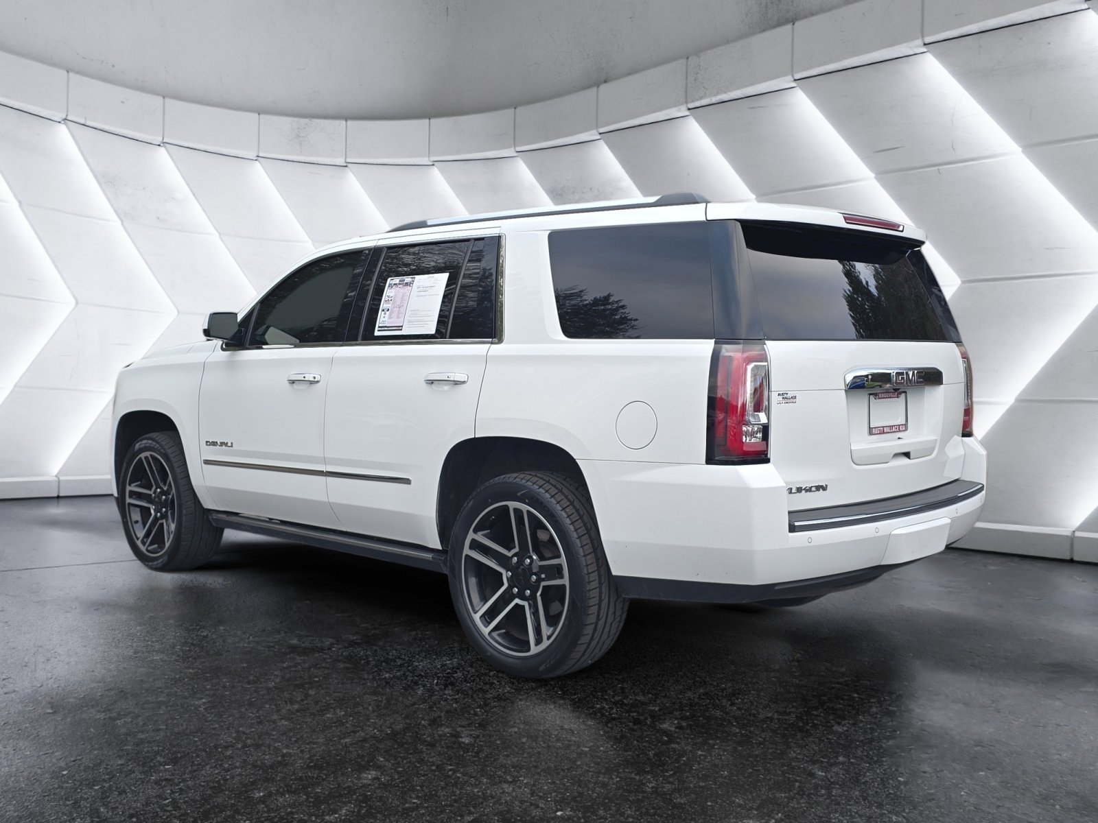 Used 2016 GMC Yukon Denali w/ Open Road Package image 3