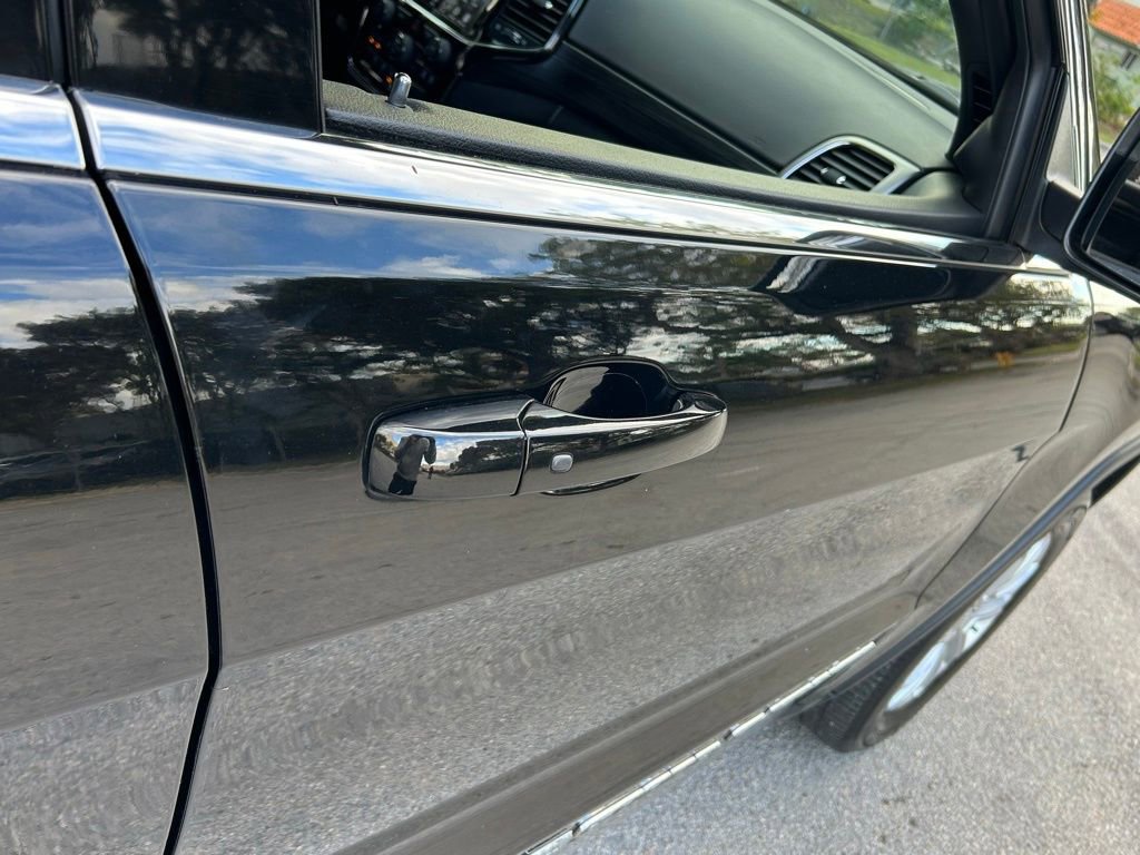 Certified 2022 Jeep Grand Cherokee Laredo E image 34