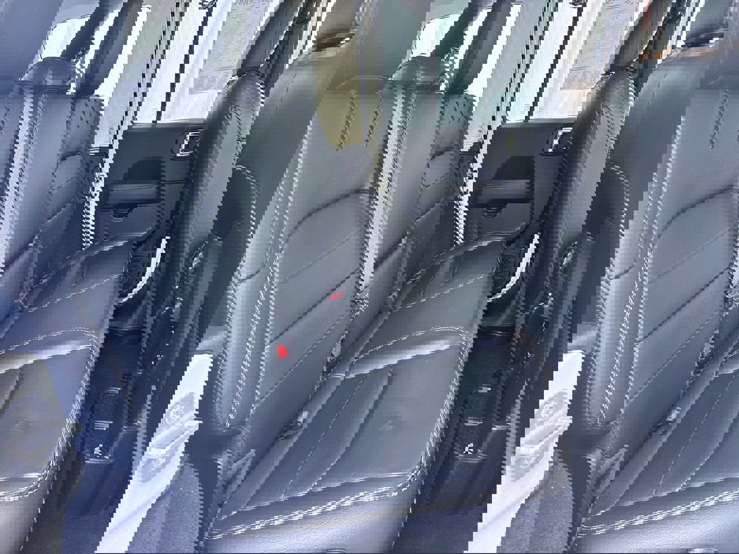 Used 2021 Jeep Wrangler Sahara w/ Cold Weather Group image 10