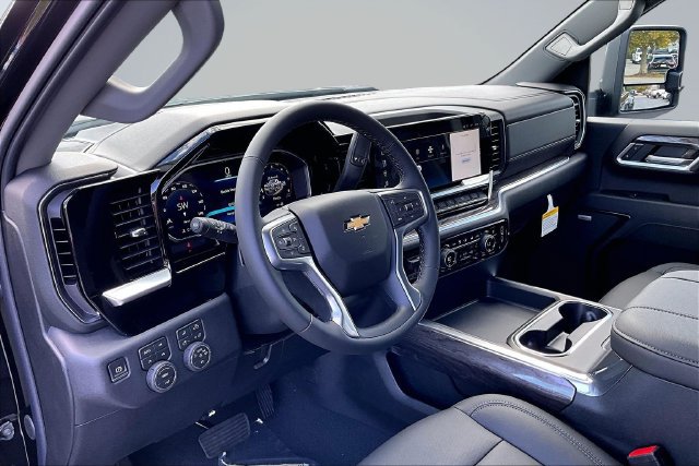 New 2026 Chevrolet Silverado 3500 LTZ w/ LTZ Convenience Package AWD/4WD image 7