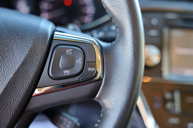 Used 2016 Toyota Avalon Limited image 18