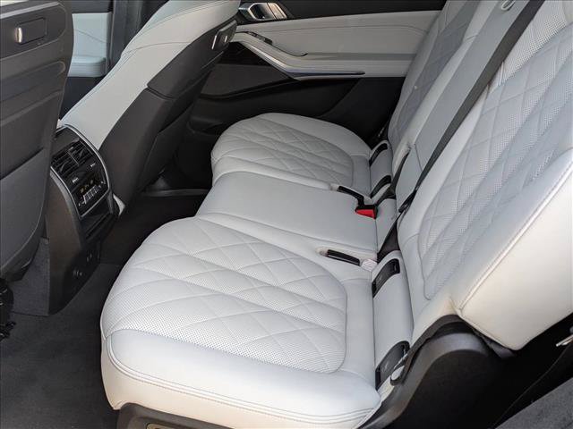 Used 2026 BMW X7 xDrive40i AWD/4WD image 21
