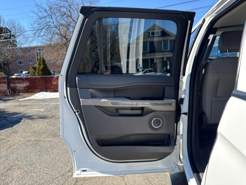 Used 2020 Ford Expedition Max XLT w/ Equipment Group 202A image 13