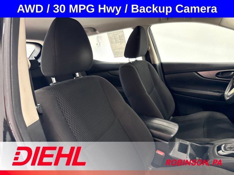 Used 2018 Nissan Rogue Sport S w/ S Appearance Package AWD/4WD image 12