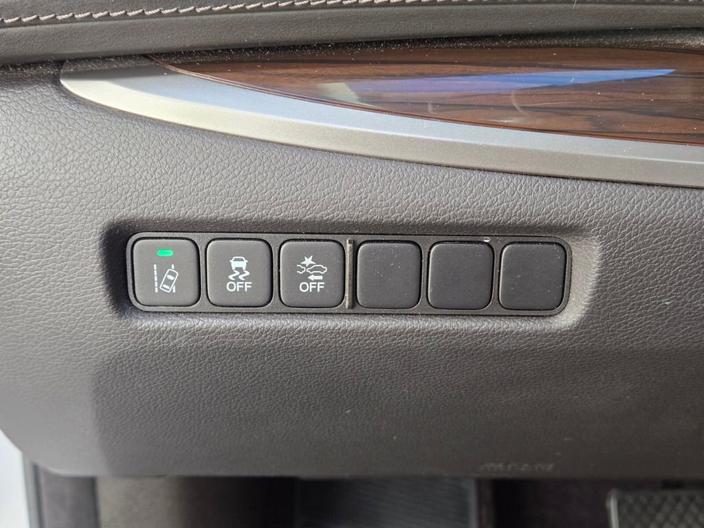 Certified 2016 Acura RLX w/ Technology Package image 24