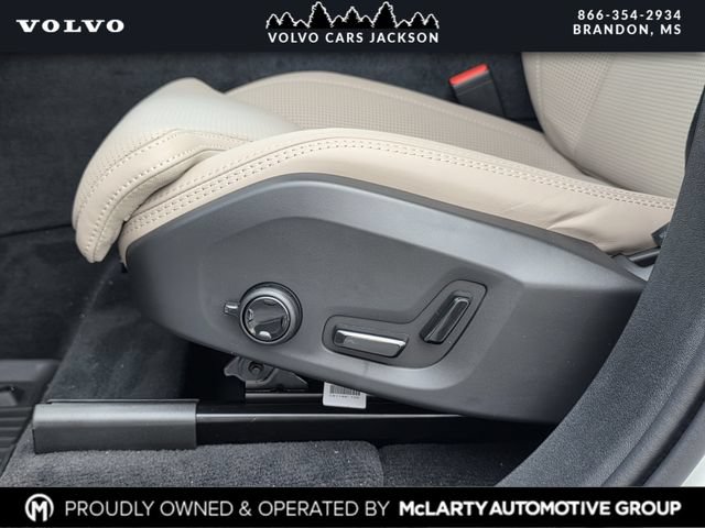 New 2026 Volvo XC90 T8 Ultra w/ Lounge Package AWD/4WD image 11