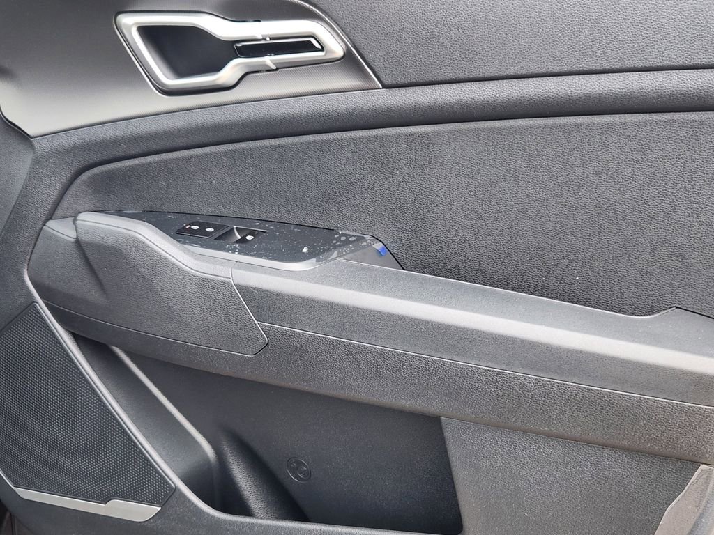 New 2026 Kia Sportage LX AWD/4WD image 13