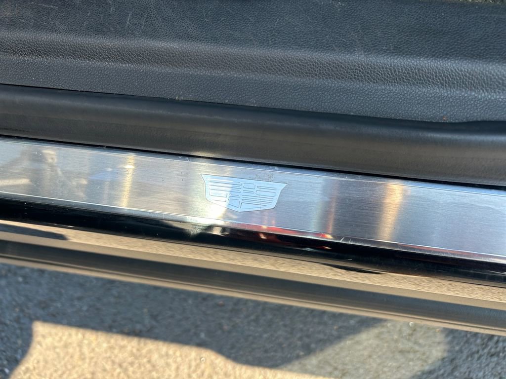 Used 2024 Cadillac XT6 Premium Luxury image 33