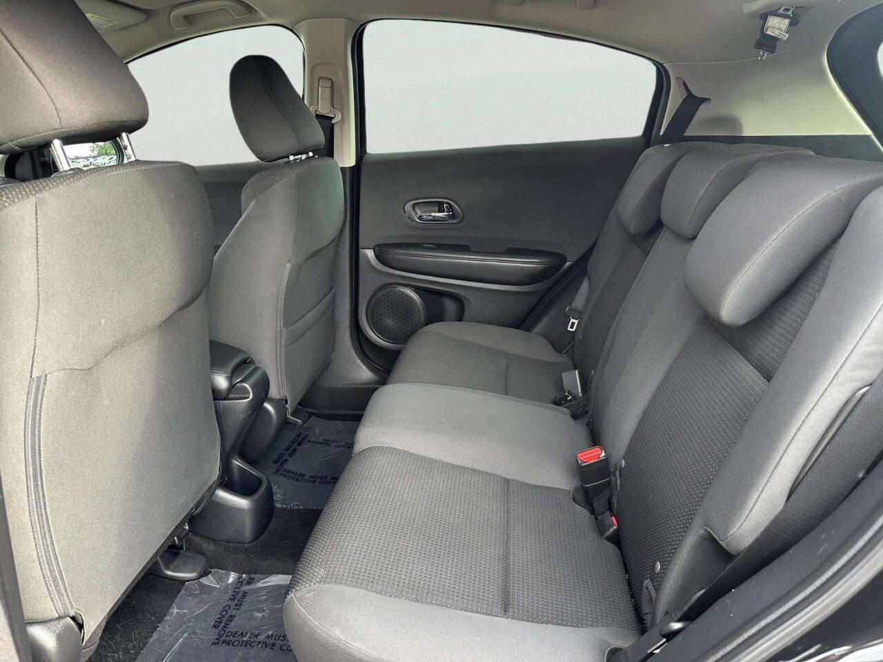 Used 2019 Honda HR-V LX image 11
