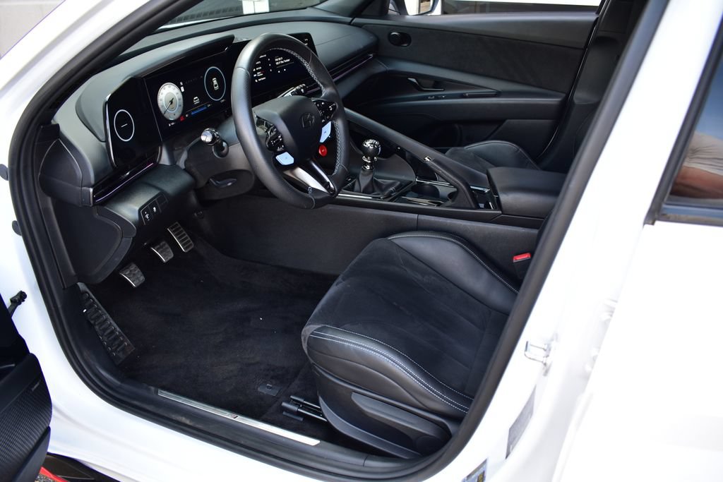 Used 2025 Hyundai Elantra N FWD image 17
