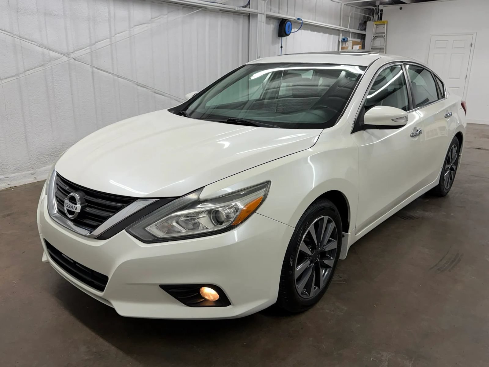 Used 2016 Nissan Altima 2.5 SV w/ Convenience Package FWD image 27