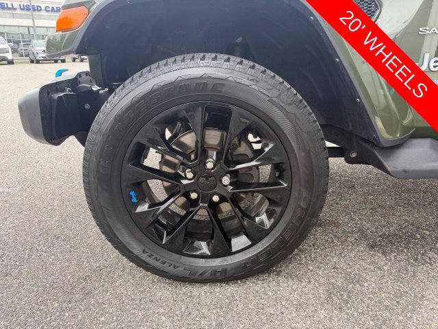 Used 2023 Jeep Wrangler Unlimited Sahara w/ Cold Weather Group AWD/4WD image 47