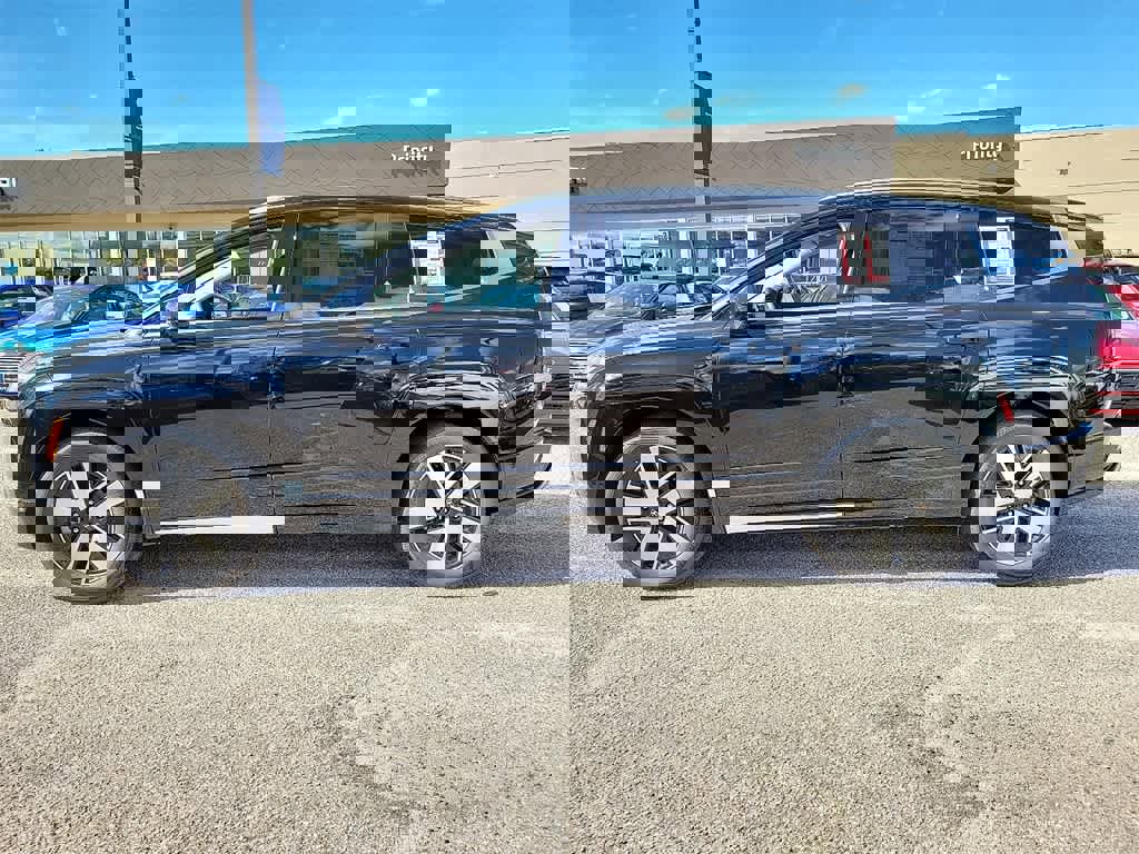 New 2026 Hyundai Ioniq 9 SEL image 8
