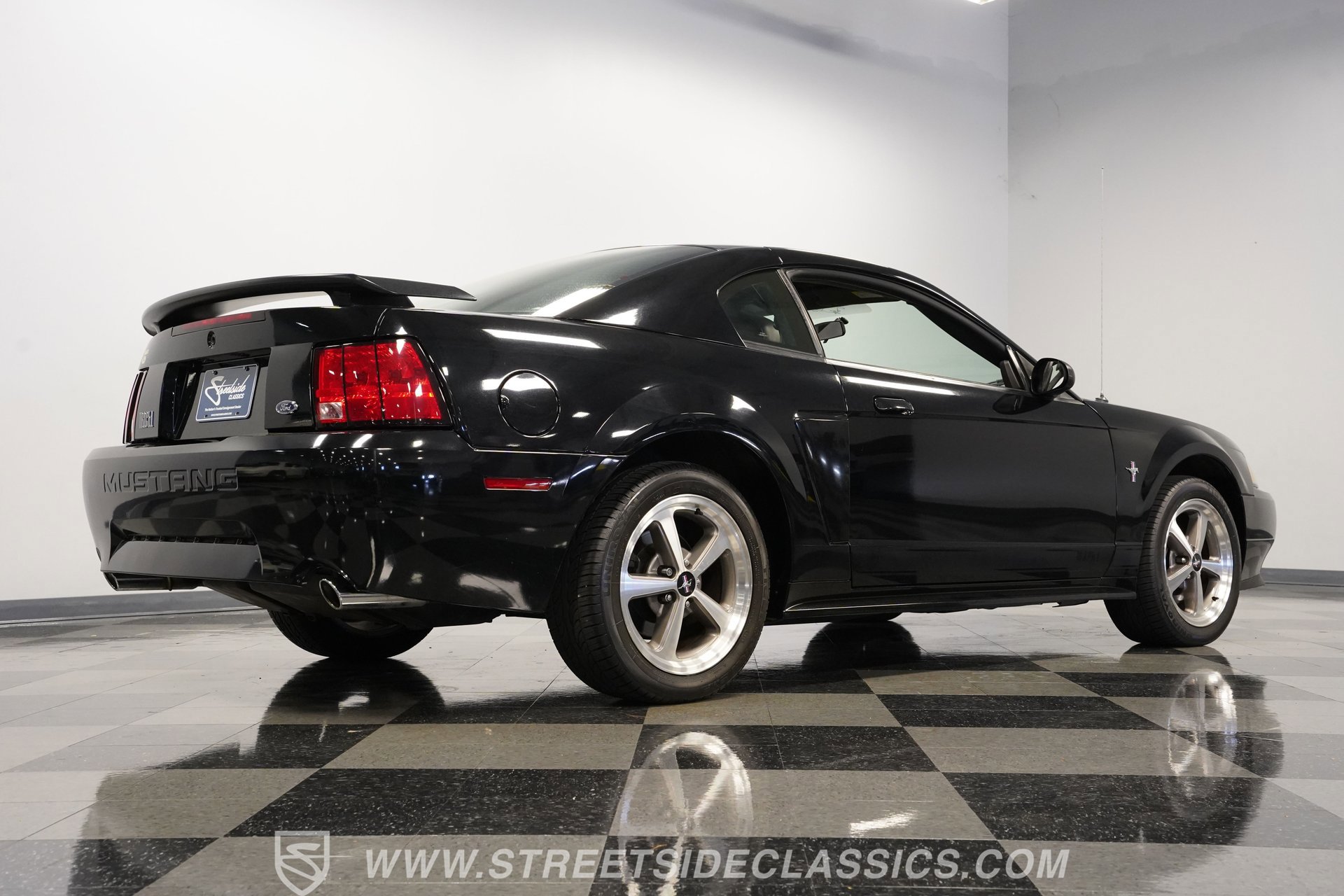 Used 2003 Ford Mustang Mach 1 RWD image 28