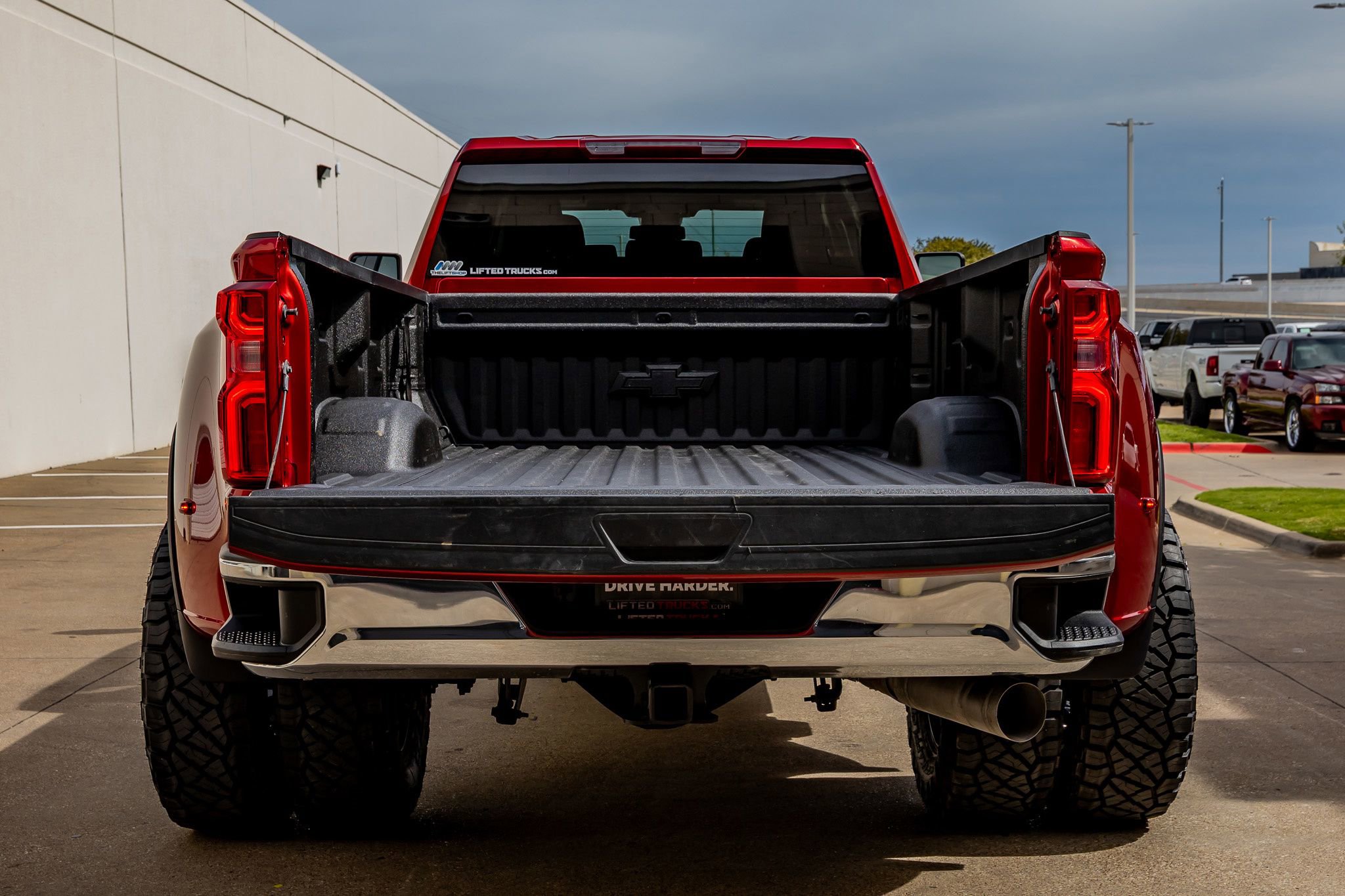Used 2026 Chevrolet Silverado 3500 LTZ AWD/4WD image 9