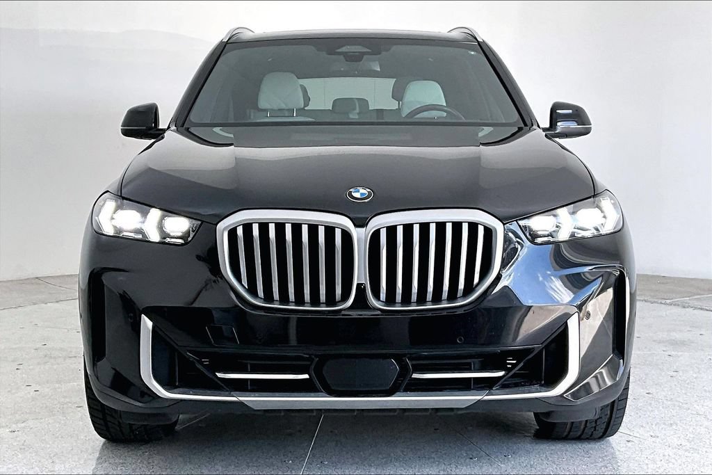 Used 2025 BMW X5 xDrive40i AWD/4WD image 3