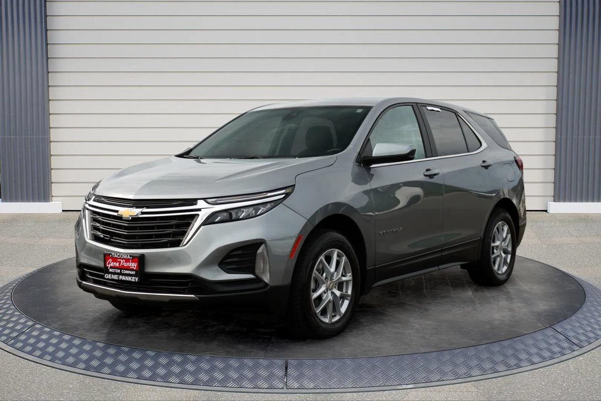 Used 2024 Chevrolet Equinox LT AWD/4WD image 3