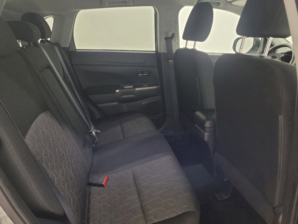 Used 2020 Mitsubishi Outlander Sport SE FWD image 19