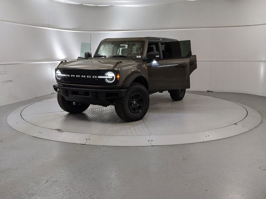 New 2025 Ford Bronco Badlands image 12