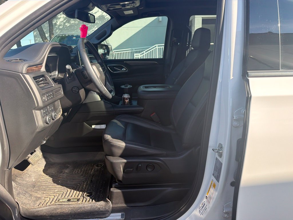 Used 2023 Chevrolet Tahoe Z71 w/ Luxury Package AWD/4WD image 11