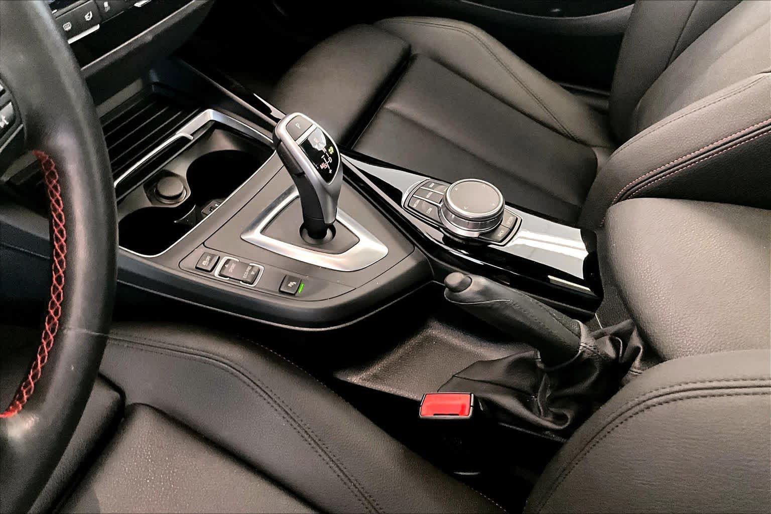Used 2021 BMW 230i Coupe w/ Convenience Package RWD image 15