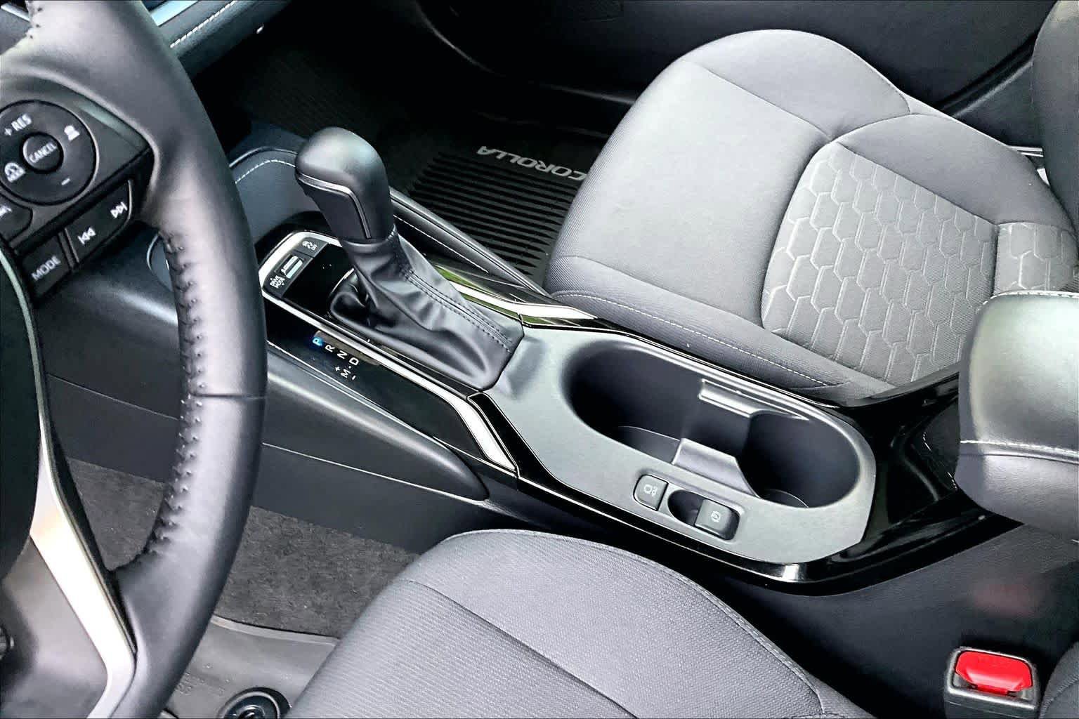 Certified 2024 Toyota Corolla SE FWD image 15