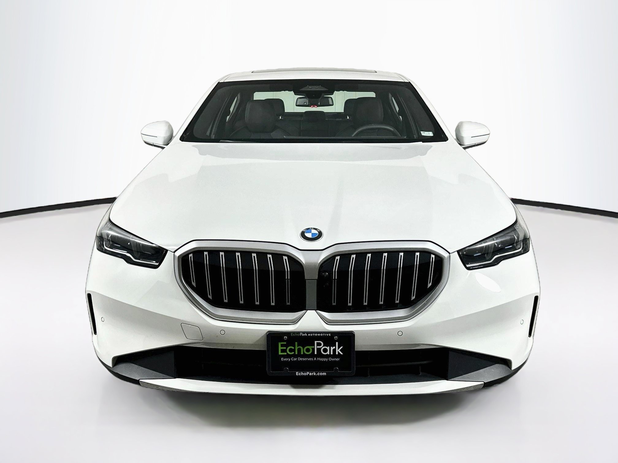 Used 2026 BMW 530i xDrive AWD/4WD image 2