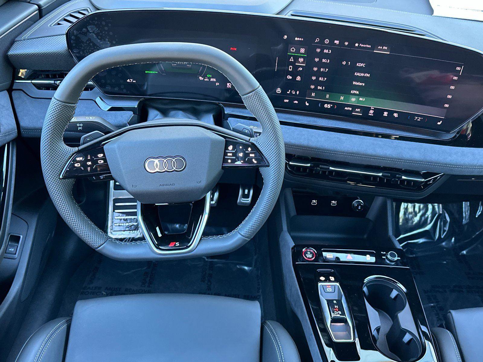 New 2025 Audi SQ6 e-tron Premium Plus image 13