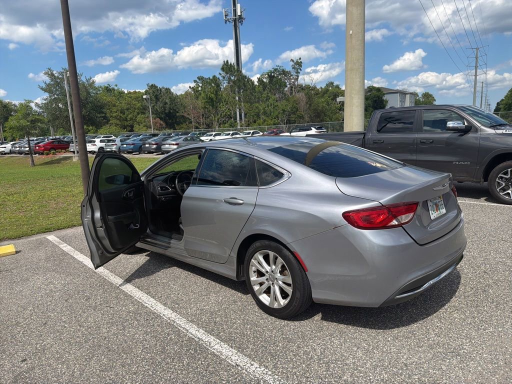 Used 2015 Chrysler 200 Limited FWD image 7
