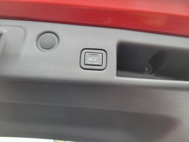 Used 2023 Chevrolet Equinox Premier image 26