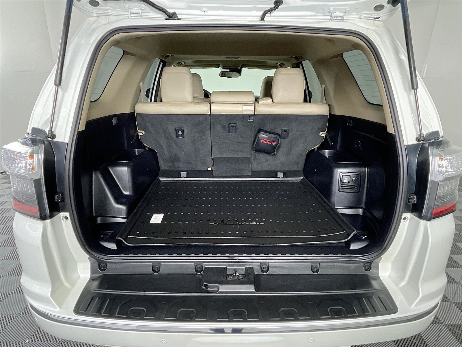 Used 2021 Toyota 4Runner Limited AWD/4WD image 30