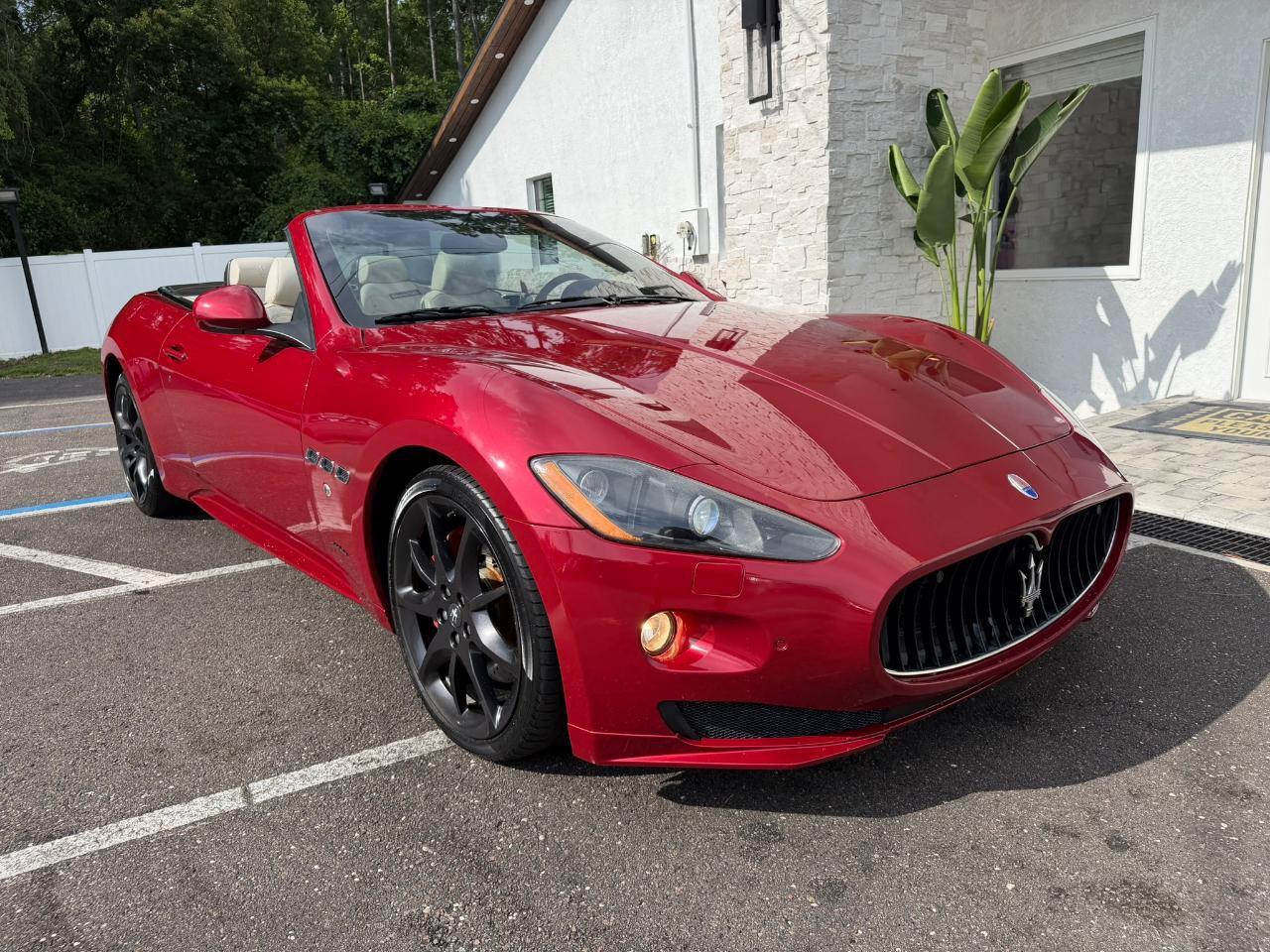 Used 2012 Maserati GranTurismo Sport RWD image 20