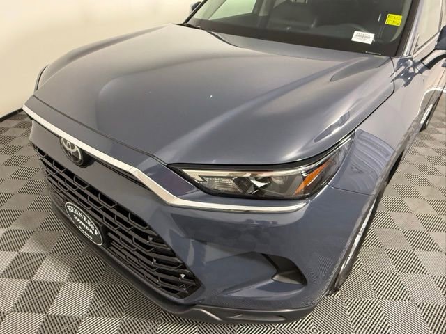 Used 2024 Toyota Grand Highlander XLE AWD/4WD image 10