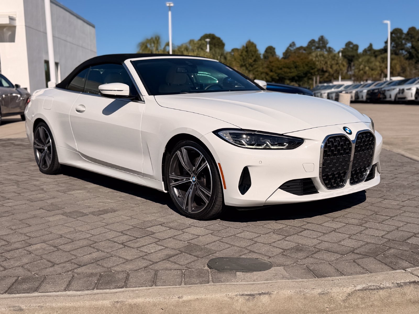 Used 2024 BMW 430i Convertible w/ Convenience Package RWD image 5