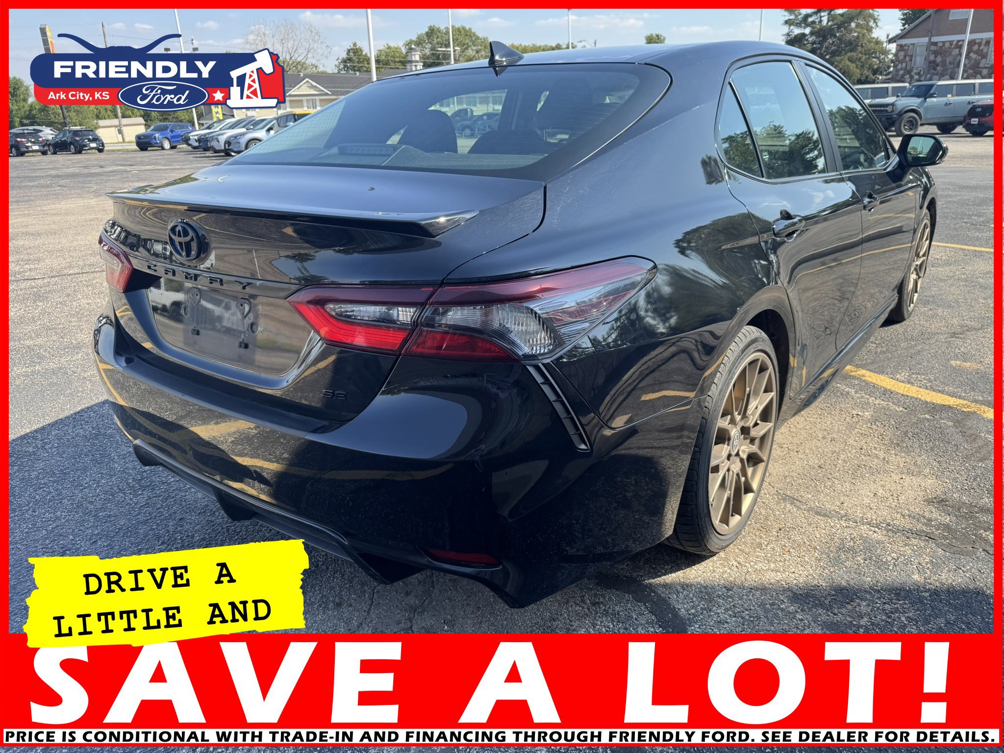 Used 2024 Toyota Camry SE image 5