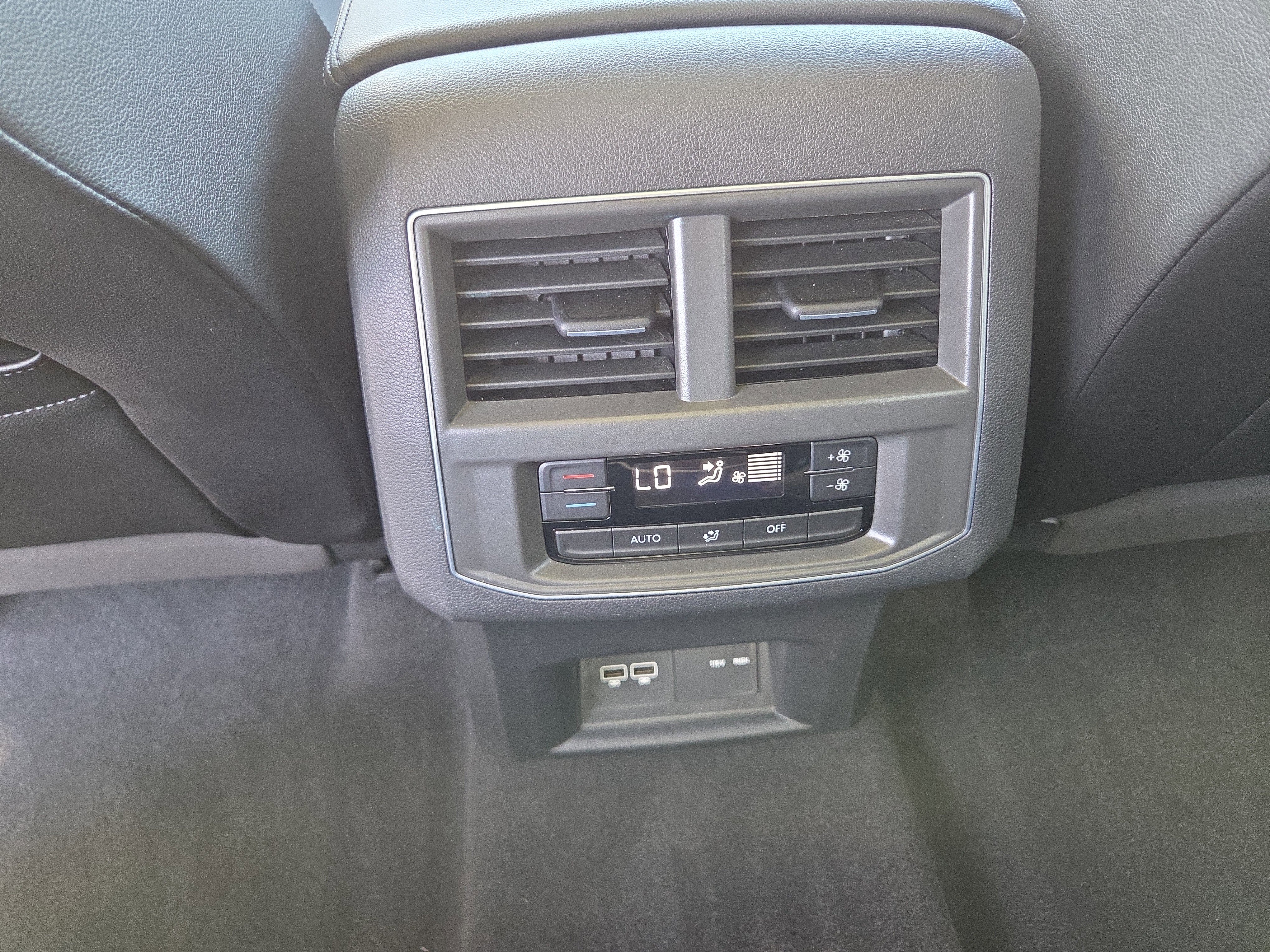 Used 2019 Volkswagen Atlas SEL image 24