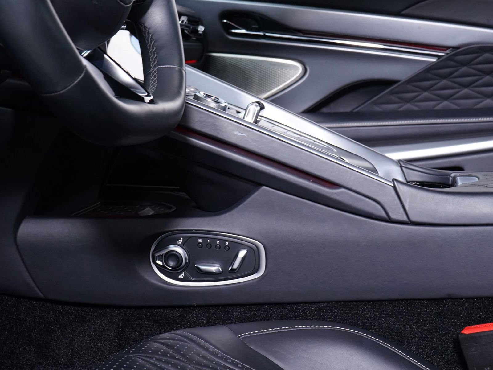 Used 2024 Aston Martin DB12 Base image 25